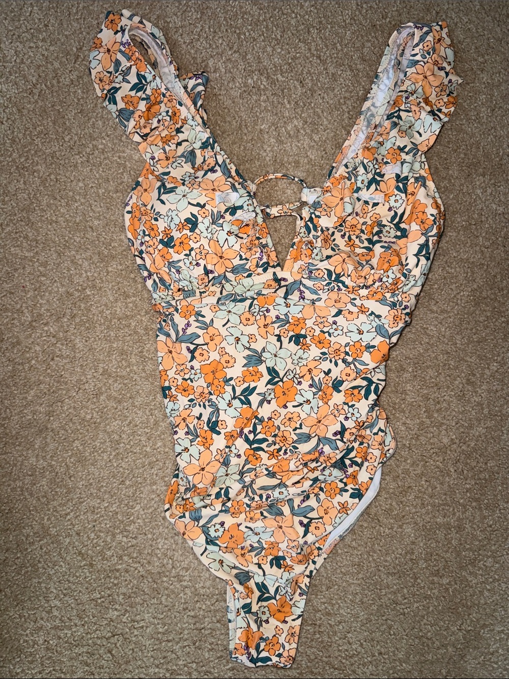 Ruffle Strap swimsuit with cris cross tie back size XXL(18/20)